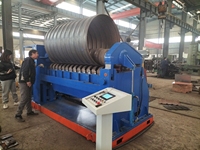 Machine de cintrage de tubes de four en acier ondulé robuste avec entraînement hydraulique et commande CNC pour le cintrage de tubes de chaudière