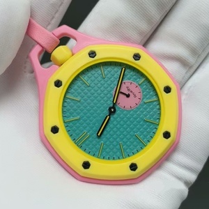 Reloj Colgante Octagonal de Plástico con Logotipo Personalizado al por Mayor, Reloj de Moda Unisex, Diseño Único, MOQ Bajo, Envío Inmediato de Fábrica - Product Image 1