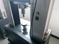 Máquina de Ensayo de Materiales de 100 kN, Resolución de 1/500.000 FS, Carrera de 1100 mm, para Pruebas de Plásticos de Ingeniería y Aleaciones Metálicas