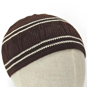 Chapeau de prière musulman fait main sur mesure avec bord contrastant en crochet, Kopiah Kufi pour usage quotidien en extérieur - Product Image 3