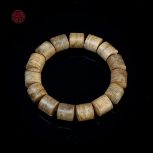 สร้อยข้อมือไม้กฤษณาลูทอง พรีเมียม ขนาด 12 มม. ประเภท 2 ไม้กฤษณาคุณภาพสูง เครื่องประดับสุดหรู - Product Image 2