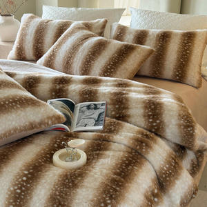 Ensemble de literie de luxe en fourrure de vison épaisse, 4 pièces, housse de <span class=keywords><strong>couette</strong></span> à rayures imitation fourrure de <span class=keywords><strong>cerf</strong></span> - Product Image 5