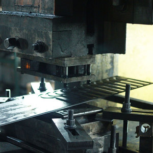 Ningbo Nhà Máy Dập Các Bộ Phận Đồ Nội Thất Khung Right Angle Tủ Khung Góc Cho Đồ Nội Thất Gỗ Phụ Kiện Phần Cứng - Product Image 4