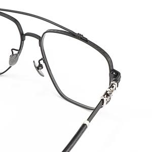 ร้านขายแว่นตาจีนราคาส่ง แว่นสายตายาวทรงเหลี่ยมทันสมัยสำหรับทุกเพศ แว่นอ่านหนังสือทรงนักบินแบบโบราณ แว่นสายตาสั้นสำหรับผู้ชาย รับสั่งทำ - Product Image 6