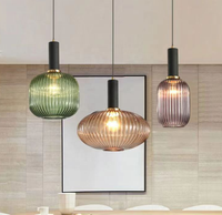 Lampe de salle à manger rétro nordique Lustre de bar japonais créatif Globe en verre d'intérieur Suspension colorée