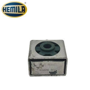 Pièces de véhicule HEMILA compatibles avec <span class=keywords><strong>BMW</strong></span> F20 F30 OE : 18308632096 Support en caoutchouc pour tuyau d'échappement Support en caoutchouc - Product Image 2