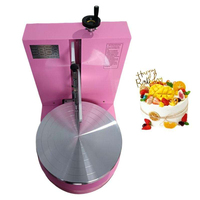 Commerciële automatische ronde taartdecoratiemachine voor het aanbrengen van room en frosting, nieuwe staat, geschikt voor melk.