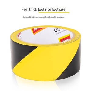 Nastro Adesivo Giallo e Nero <span class=keywords><strong>di</strong></span> Alta Qualità Deli 33771 per Imballaggio Express e Forniture per Ufficio, PVC, Segnalazione <span class=keywords><strong>di</strong></span> Pericolo Forte per Attraversamenti Pedonali - Product Image 3
