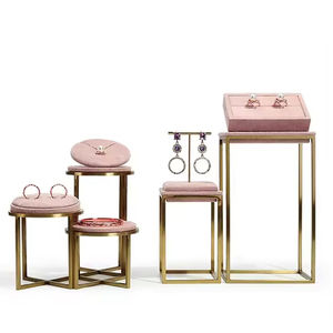 Jinsky ที่วางเครื่องประดับหนังนิ่มสีชมพู, แท่นโชว์เครื่องประดับทำจากโลหะสีทอง - Product Image 6