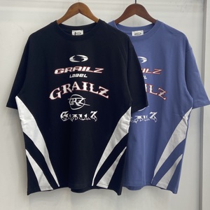 เสื้อยืดโอเวอร์ไซส์ผู้ชาย GRAILZ แขนสั้น สไตล์สตรีท คอกลม แต่งขอบตัดกัน พิมพ์ลายตัวอักษร ผ้าเจอร์ซีย์คอตตอน - Product Image 1