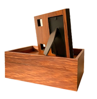 Boîte commémorative personnalisée en bois pour animaux de compagnie, design ouvert avec cadre photo sur pied, flacon pour cendres, rangement pour collier et jouets