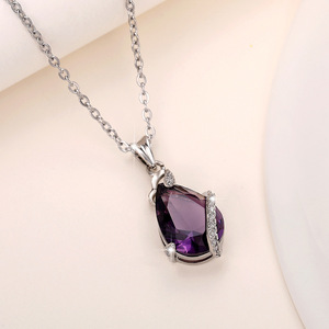 Collana con Ciondolo a Goccia Viola per Donne, Accessorio da Collo Semplice per Uso Quotidiano, Gioiello di Moda - Product Image 3