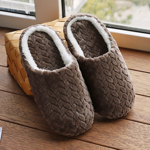 Chaussons d'intérieur pour femmes style japonais en fourrure, semelle souple, jacquard, pour sols en bois, avec peluche chaude pour l'automne et l'hiver, respirants - Product Image 4