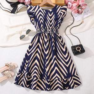 Vestido de fiesta de moda europeo-americano, elegante vestido corto con cuello redondo y mangas con volantes para mujer, cómodo vestido informal azul de verano. - Product Image 2