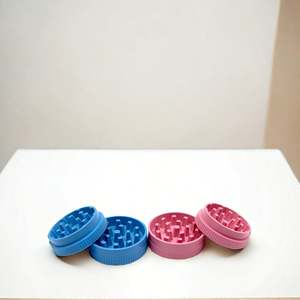 เครื่องบดสมุนไพรแบบแห้ง ขนาด 55 มม. 2 ชั้น ทำจากซิลิโคน ย่อยสลายได้ เป็นมิตรกับสิ่งแวดล้อม ขายส่ง - Product Image 4