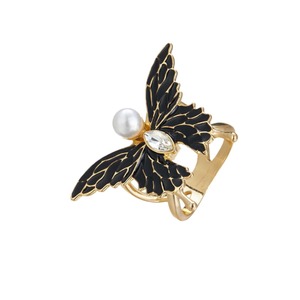 Hebilla para pañuelo con diseño de mariposa, incrustaciones doradas, perlas blancas y negras, accesorio de inspiración vintage - Product Image 5