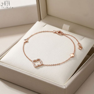 สินค้าใหม่ล่าสุด สร้อยข้อมือเพชรแท้ธรรมชาติ ดีไซน์ใบโคลเวอร์สี่แฉก ทองคำแท้ 18K สีโรสโกลด์ สำหรับผู้หญิงและเด็กผู้หญิง - Product Image 5