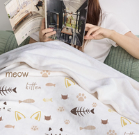 Couverture en sherpa ultra douce à imprimé chaton et poisson de dessin animé, 100 % polyester polaire, pour canapé, lit ou fauteuil