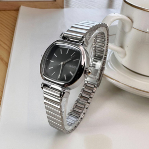 Relojes <span class=keywords><strong>de</strong></span> Oferta para Dama Cuadrados con Correa <span class=keywords><strong>de</strong></span> Acero Inoxidable para Mujer y Chica, Relojes <span class=keywords><strong>de</strong></span> Pulsera Minimalistas <span class=keywords><strong>de</strong></span> Cuarzo en <span class=keywords><strong>Plata</strong></span> y Oro - Product Image 5