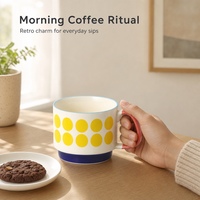 Mug en céramique à pois, tasse à café rétro jaune à pois, mug blanc crème 300 ml avec poignée rose corail, logo personnalisé, OEM, vente en gros, cadeau
