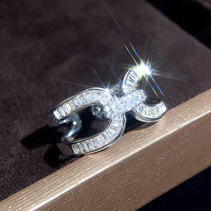 Anello Aperto a Crossover Chic per Donne, Elegante Gioiello da Dito alla Moda - Product Image 4