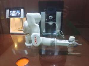 Cafetera Espresso Automática Comercial con Robot <span class=keywords><strong>para</strong></span> Cappuccino, Molinillo de Granos, Espumador de Leche, Pantalla Táctil, 3000W - Product Image 5