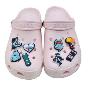 Breloques personnalisées pour chaussures <span class=keywords><strong>de</strong></span> sport d'hiver, style station <span class=keywords><strong>de</strong></span> <span class=keywords><strong>ski</strong></span>, épingles pour chaussures, vente en gros, cadeau hockey sur glace, badges pour sabots, accessoires en vrac - Product Image 2