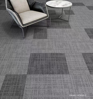 Dalles de moquette remplaçables 33x100, dos PVC, PET écologique non toxique, OEM ODM, sur mesure pour bureaux et bâtiments commerciaux