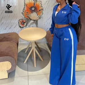 F5732 Maßgeschneidertes Übergrößen-Set: Kurze Reißverschluss-Jacke mit Seitenstreifen und Weite Jogginghose, Streetwear Zweiteiler Damen-Bekleidungsset - Product Image 1