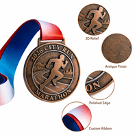 Médaille de marathon personnalisée en bronze antique, moulée sous pression, ronde, avec relief 3D et ruban, pour récompense sportive de course à pied