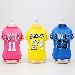 Vêtements de sport de luxe pour chien Kobe <span class=keywords><strong>Jordan</strong></span>, t-shirt respirant d'été pour animaux de compagnie, <span class=keywords><strong>maillot</strong></span> de basket-ball des <span class=keywords><strong>Bulls</strong></span> pour chiens - Product Image 1