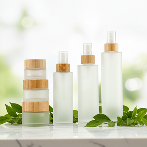 Botella de Vidrio para Perfume con Atomizador Fino de 20/30/50/100 ml, Tapa de Bambú, Frasco de Vidrio para Crema Facial y Capilar, Personalizable - Product Image 1