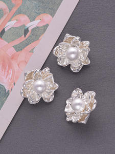 Alta qualità oro argento metallo a forma di fiore bottoni eleganti inserti di perle moda abbigliamento accessori lucidato eccellenza - Product Image 6