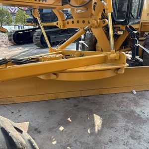 Niveleuse à moteur SEM 2020 jaune avec lame et cabine fermée, moteur Cummins pour la construction routière et le nivellement des terres - Product Image 6