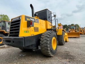 Cargadora de ruedas Komatsu WA380 usada en buenas condiciones Cargadora Komatsu WA380de segunda mano con componentes centrales Bomba de cojinete de motor - Product Image 5