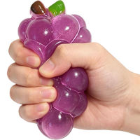Jouet Squishy en TPR en forme de raisin vert et violet de 8,5 cm, jouet à presser, fruits doux, jouet anti-stress