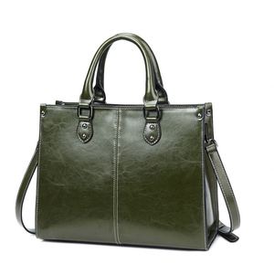 Bolsos de Mano de PU de Lujo para Mujer al por Mayor, Resistentes al Agua, con Cierre de Cremallera, Asa de Hombro, Borlas y Cadenas para Todas las Temporadas - Product Image 1