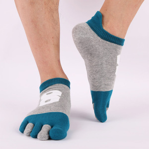 OEM biểu tượng tùy chỉnh siêu ưu tú của nam giới Hàng dệt kim mùa xuân thể thao giản dị vớ trắng đỏ chống vi khuẩn 5 ngón chân - Product Image 1