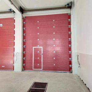Fábrica al por mayor <span class=keywords><strong>Puerta</strong></span> de elevación <span class=keywords><strong>industrial</strong></span> <span class=keywords><strong>Puerta</strong></span> <span class=keywords><strong>corredera</strong></span> de alta velocidad <span class=keywords><strong>Puerta</strong></span> seccional <span class=keywords><strong>industrial</strong></span> para taller y almacén - Product Image 3