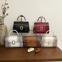 Sac à main tendance 2026 pour femme, motif crocodile, dégradé de couleurs, sac à bandoulière zippé, sac vintage classique pour la vente en gros