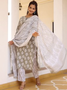 Grey printed Kurta with <b>Trousers</b> with dupatta - Product Image 3