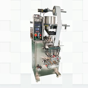 Machine de remplissage de sachets à piston avec remplissage de particules pour purée de viande, pâté, morceaux d'aliments humides pour animaux de compagnie dans une sauce - Product Image 5