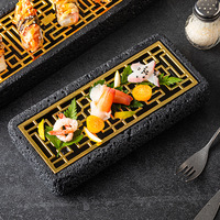 Vaisselle de gastronomie moléculaire pour restaurant japonais, assiettes à sushi rectangulaires noires créatives, plateau de service pour saumon et fruits de mer avec glace sèche