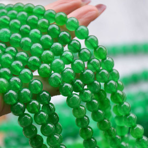 Cuentas redondas de jade natural verde esmeralda de 4mm-12mm para la fabricación de joyas - Product Image 2