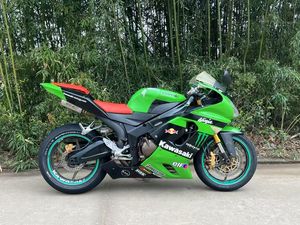 <span class=keywords><strong>Moto</strong></span> à essence d'occasion Kawasaki ZX-6R, 4 cylindres, refroidissement par eau, injection électronique de carburant, <span class=keywords><strong>600</strong></span> cm³, Chine, >80 km/h - Product Image 2