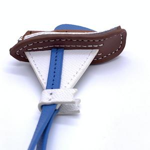 Pendentif décoratif haut de gamme en cuir véritable tanné végétal pour sac nautique - Product Image 3