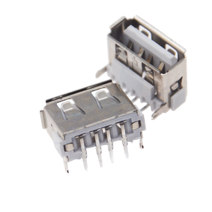 Connecteur USB-A femelle à soudure arrière, corps court à 90 degrés, montage horizontal H6.3/H6.8, boîtier blanc et noir avec oreilles de sertissage - Product Image 3