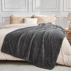 Bộ sưu tập bốn mùa sang trọng có chăn <span class=keywords><strong>Polyester</strong></span> mềm màu xám đậm và kiểm tra kết cấu nhung lụa chất lượng cao - Product Image 2