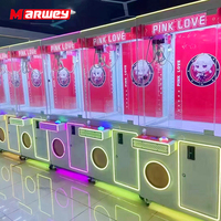 Équipement Commercial Très Vendu pour Aires de Jeux Intérieures : Machine à Pinces à Plusieurs Styles, Grue d'Arcade pour Attraper Cadeaux et Poupées