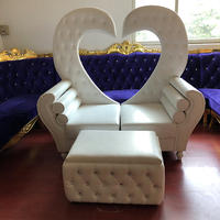 Canapé d'amour blanc de luxe de l'usine de Foshan, canapé de mariage, chaises en bois antique pour la mariée et le marié, peinture moderne, chaise élégante pour hôtel, 1 pièce